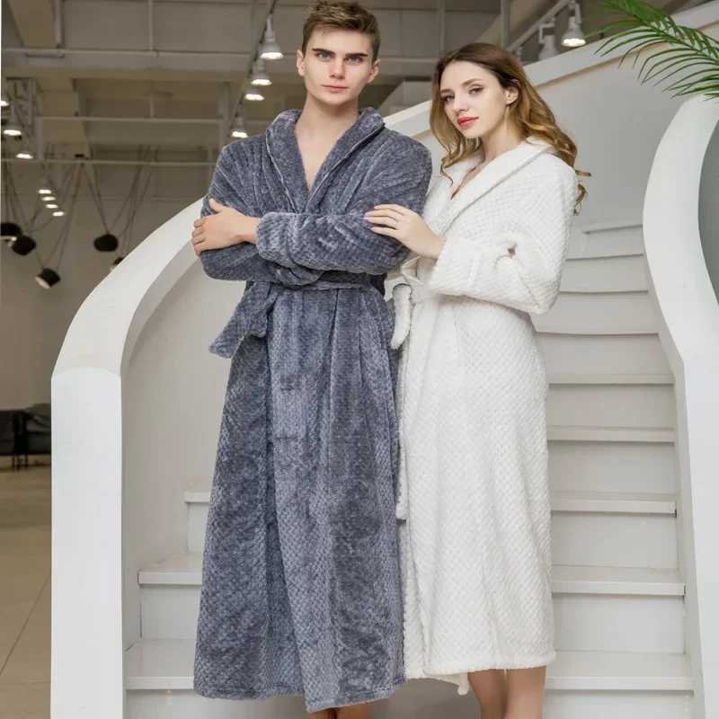 Autumn Winter Bathrobe Couple Pajamas Bridal Long Robe Flanne Pajamas Warm Thick Soft Homewear Design Luxury Brands NightwearXJ241018