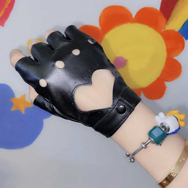 Punk Sty Rivet Half Finger Womens Puath Performance Gloves Dance Motorcycle Riding GlovesW241018