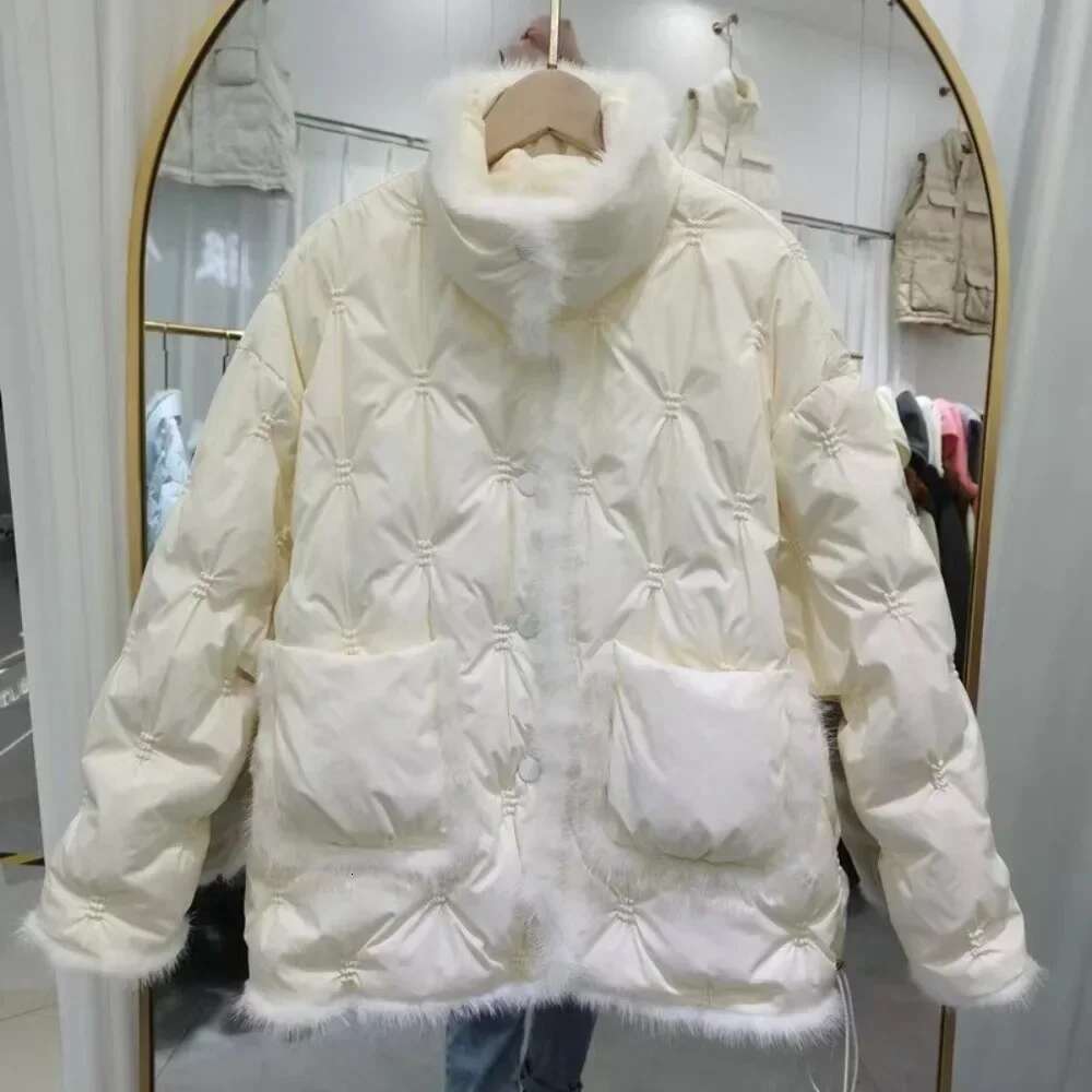 2024 New Fashion Casual Winter Puffer Jacket White Duck Women Warm Feamle Stand Collar Embroidery Down Mink Fur Coat