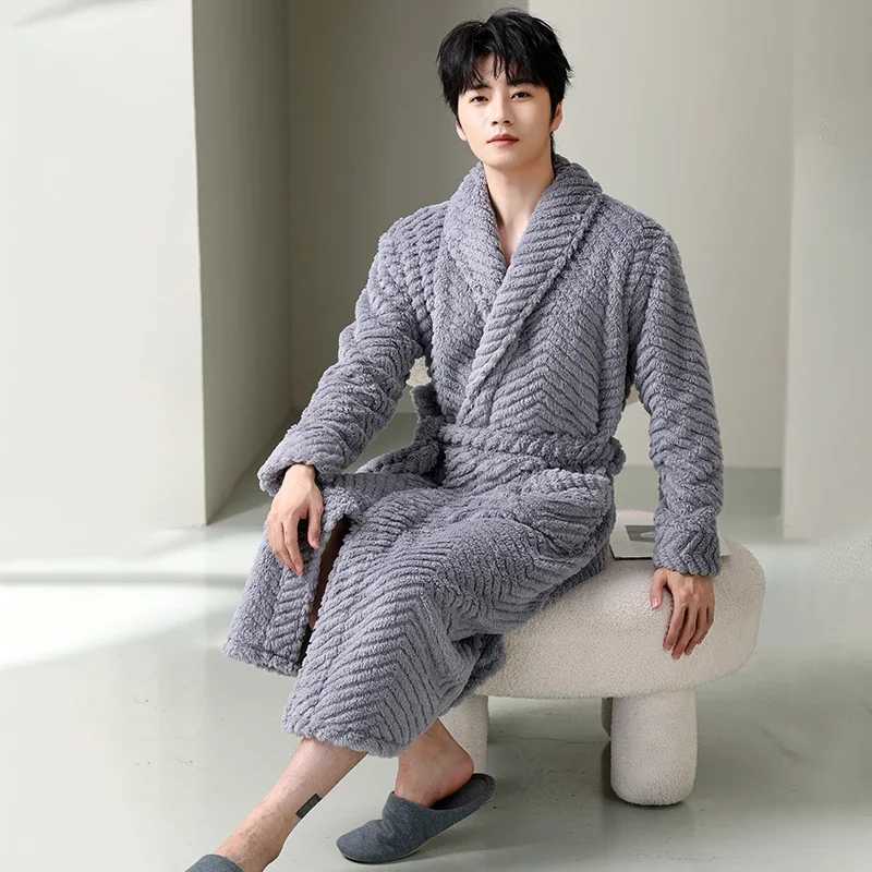 Autumn Winter New Long Nightgown for Men Coral Velvet Bathrobe Long Sleeve Pajamas for Men Thickened Flannel Bath Robe HomewearXJ241018