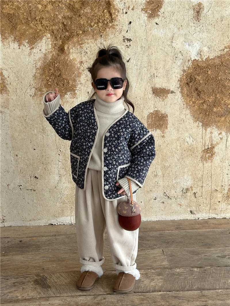 Girls Coat Winter New Korean Style Childrens Clothing Girls Flower Bedding Lightweight Cotton Clothing Retro Flower Coat M241018