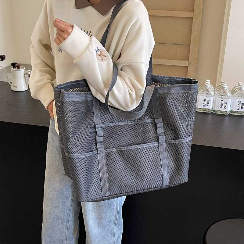 Fashionable mesh beach bag, large capacity beach tote bag, beach bag, fashionable girl's trendy casual bag, trendy 241015
