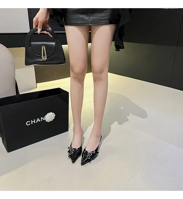 2025 S Fashion Designer Sandals Shoes Cover Toe Slippers Casual Slides Slipers Women Thin Heels Med Female Mule Low Heeled Mules Pointed High