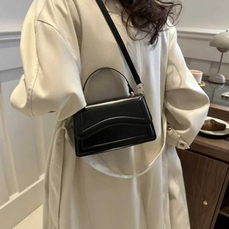 High Quality PU Leather Handbag Purse Womens Bag Solid Color Shoulder Crossbody Bags Lady Messenger Small Tote for Women GirlsC241218