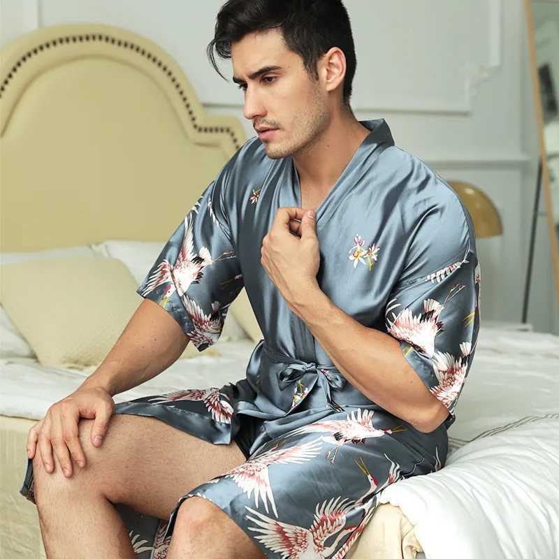 Black Chinese Men Silk Rayon Robe Summer Casual Wedding Best Man Sleepwear V-Neck Kimono Yukata Bath Gown Plus Size XXXLXJ241018