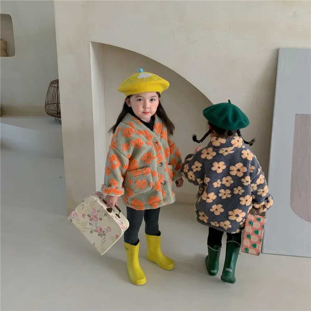 Womens outerwear winter simple Korean baby round neck plush childrens clothing M241018