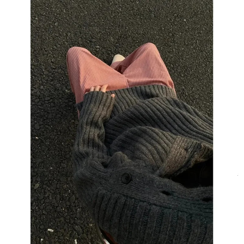 Dark Grey Crew Neck Casual Style Sweater for Men Fall and Winter n Pullover Mens Highgrade Long Sleeves 241018