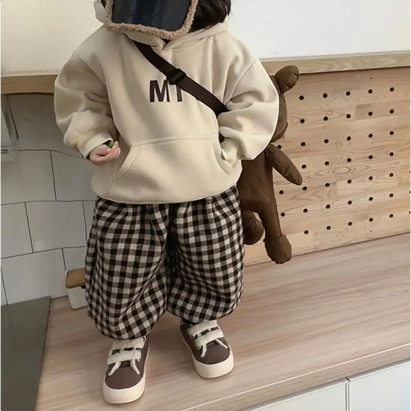 Fashion Letter Childrens Sets Plush Sweate Pants 2pcs Sets Girls Winter Plush Set Korean Autumn/Winter Childrens Clothing 241017