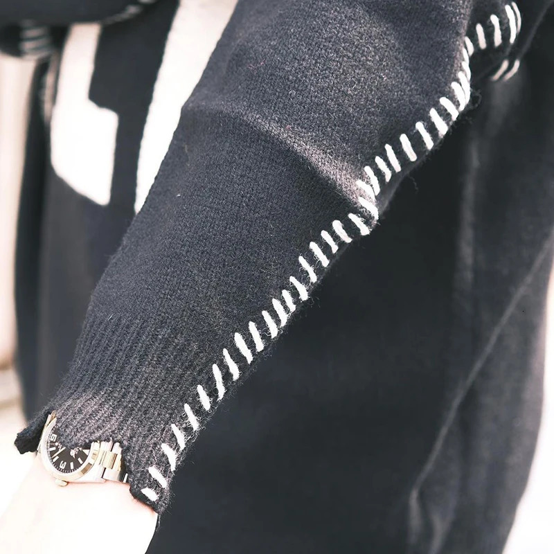 CLF Saint Autumn and Winter Wool Tassels Hole Sweater Street Fashion Letter Embroidery High Quality Men Women 1 Pullover 241018
