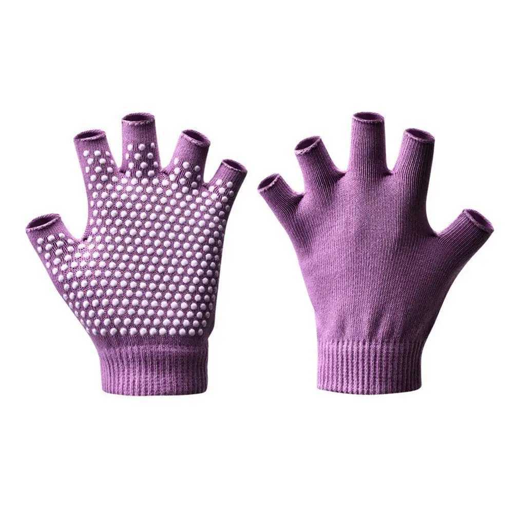 Yoga gloves womens non slip half finger gloves used for Pilates and NCE exercises in the gym suitable for hand protection solid color gloves C9H7W2410