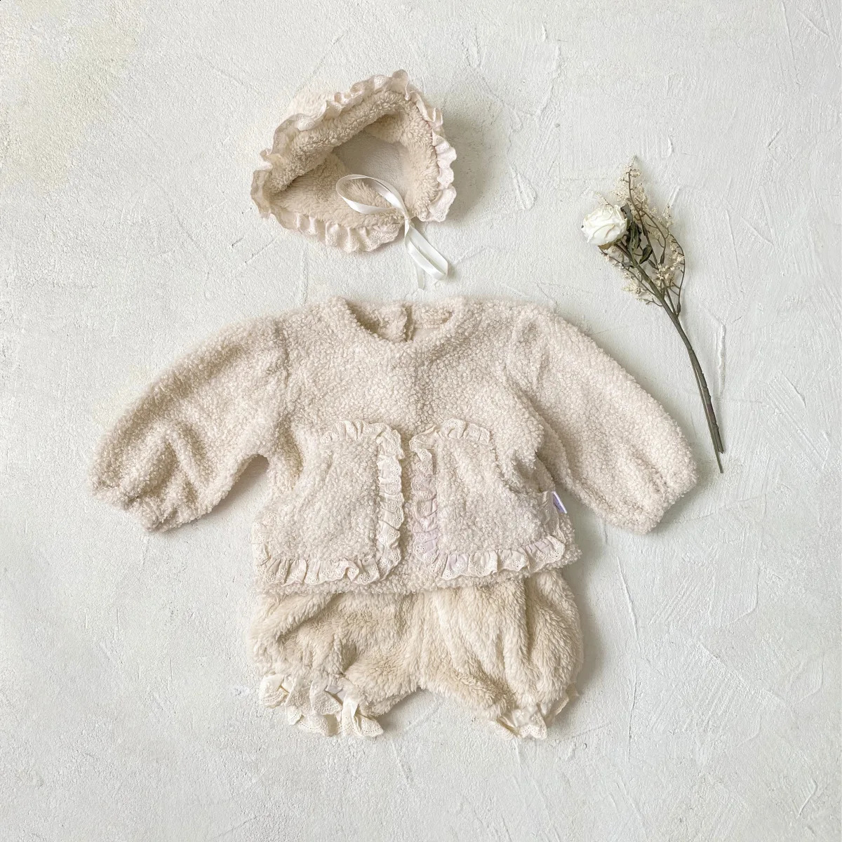 Winter Baby Girl Warm Plush Clothes Set Infant Fleece Sweatshirt Pants Suit Plus Velvet Thick Toddler Girl Outfits 241017
