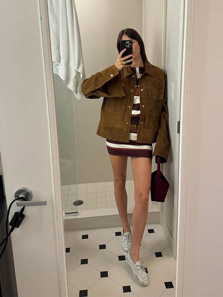 Women Chic Brown Casual Suede Jackets Lapel Long Sleeve Single Breasted Pockets Coats Solid Autumn Office Female Commuting Top 241017