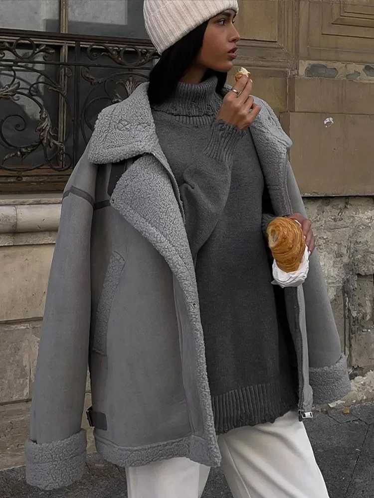 Lamb Wool Zipper Short Coats Women Loose Casual Winter Thick Warm Jacket Female Fashion Turn-down Collar Solid Streetwear CoatsX241018