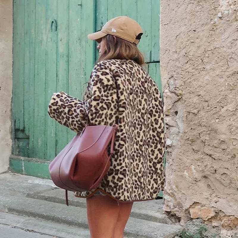 HOUZHOU Leopard Print Lamb Wool Coats Women 2024 Winter High Street Vintage Y2K Polar Fleece Loose O-Neck Button Warm JacketX241018