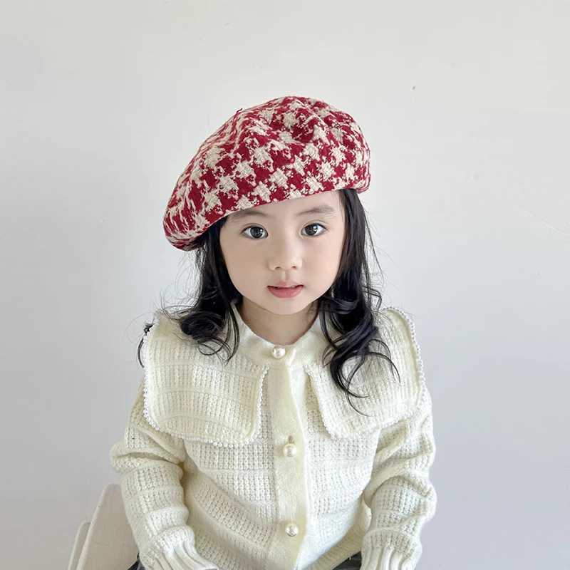 Autumn Winter Baby Hat Christmas Wool Children Beret Hats for Girls Adjustable Fashion Plaid Kids Cap New Year Gift 1-3Y LX241018