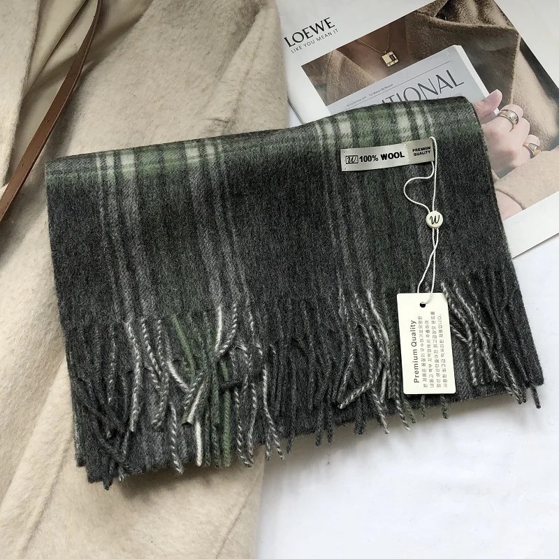 Fashionable and classic plain weave cashmere scarf for autumn and winter women soft and lightweight warm muffler for men high-quality 241009