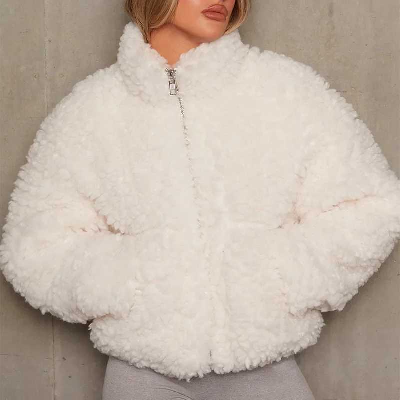 2023 Autumn and Winter Womens Clothing New Fashion Plush Cardigan Cropped Jacket Lamb Wool Coat Women Winter Jacket WomenX241018