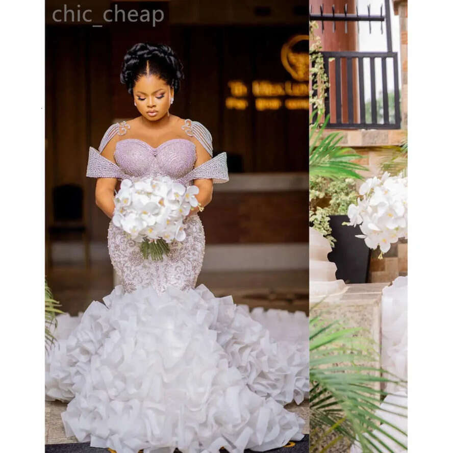 Ebi Plus Arabic Aso Size Urious Wedding Dress Beaded Crystals Lace Organza Tiers Bridal Gowns Dresses ZJ Es es