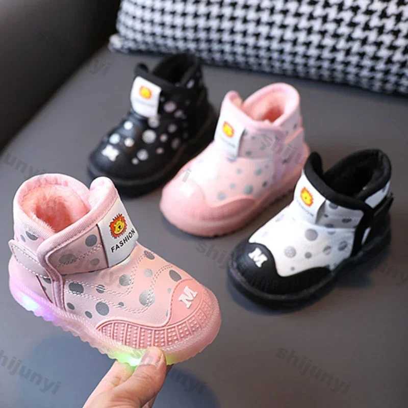 Boots Childrens fashionable snow boots childrens warm and thick robot girls cotton boots winter new anti slip casual baby soft soled childrens shoes H
