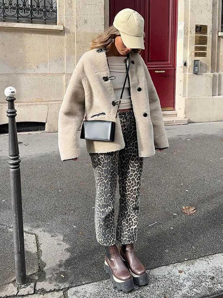 Women Autumn Winter Warm Lamb Wool Thick Coat Elegant O Neck Long Sleeves Single Breasted Loose Jacket Chic Lady Street OutwearX241018