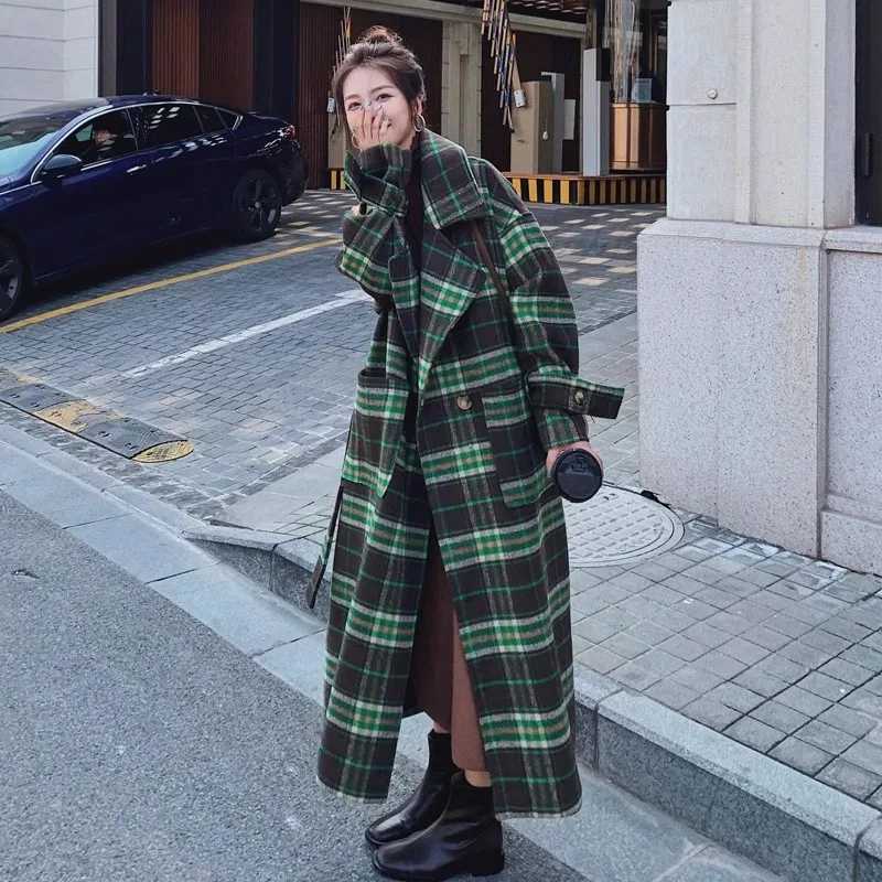 Green Plaid Woolen Coat For Women 2024 Winter New Lady Thicken Temperament Woolen Coats Fashion Korean Belt Female Long OvercoatX241009