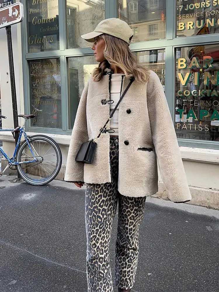 Women Warm Lamb Wool Thick Coat Elegant Round Neck Long Sleeve Single Breasted Jacket 2024 Autumn Lady High Street OuterwearX241018