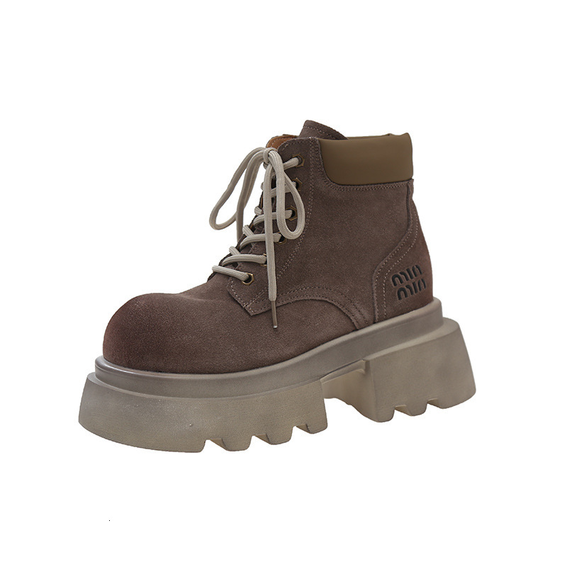 Versatile and fashionable thick soled Martin boots for women in autumn and winter 2024, new height increasing and anti slip Western cowboy boots, shor