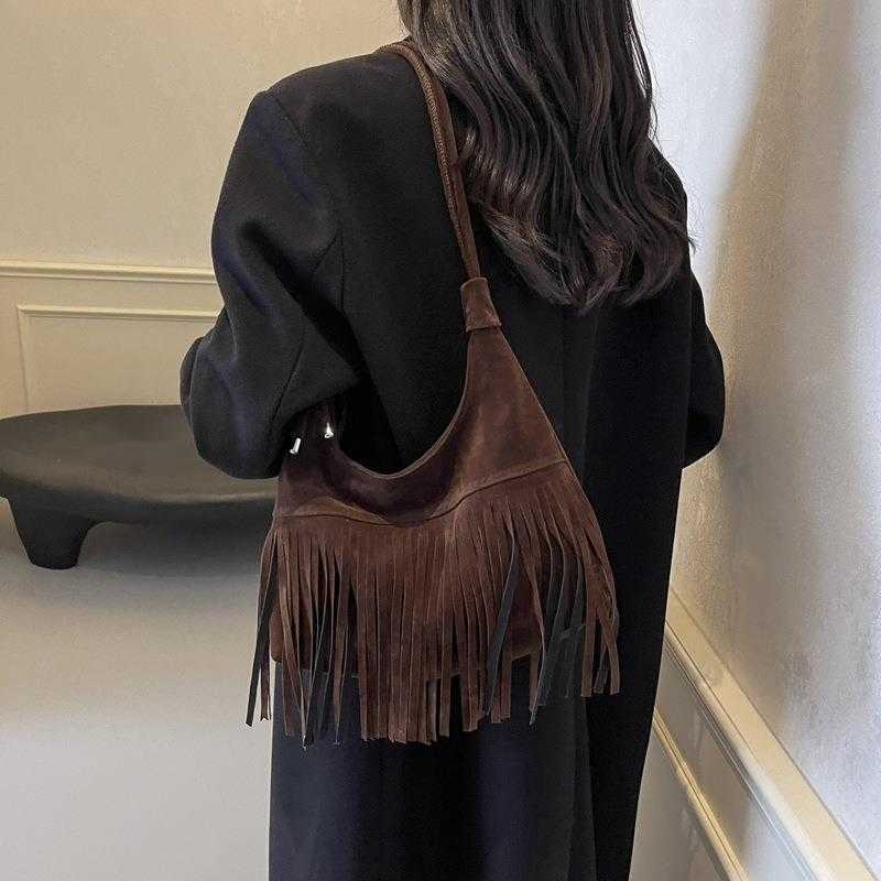 CMM Fall Winter New Suede Fringed Womens Shoulder Bag Fashion Texture and Personalized Single Shoulder Crossbody Bag Trend
