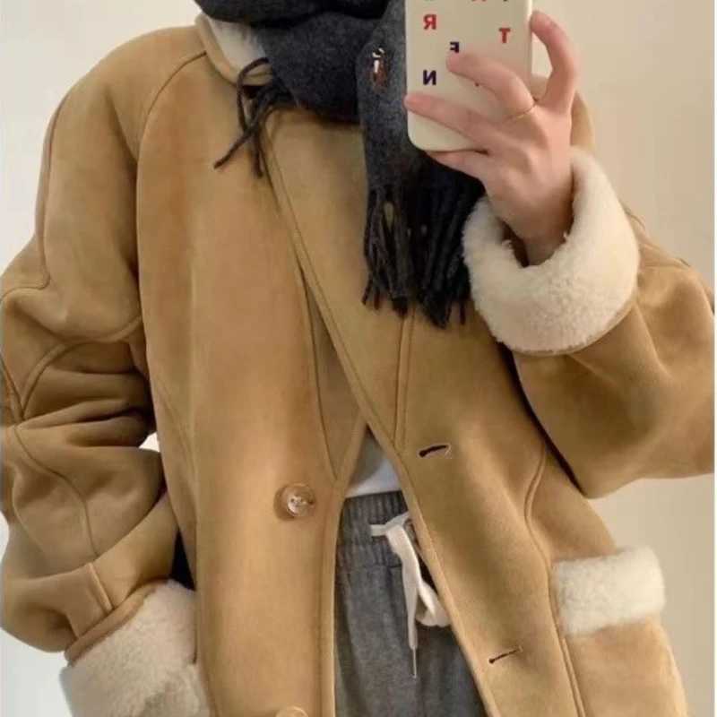 2024 Winter Versatile Warm Thick Lamb Wool Short Coat for Women Winter New Elegant Trendy Fashionable Simple Womens Coat TopX241018