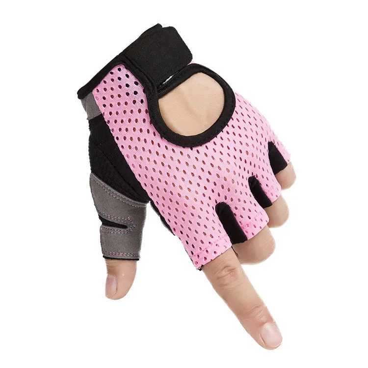 Bicycles and more breathable half finger gloves used for fitness training and weightliftingW241018