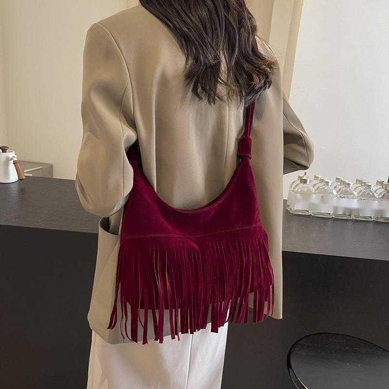 CMM Fall Winter New Suede Fringed Womens Shoulder Bag Fashion Texture and Personalized Single Shoulder Crossbody Bag Trend
