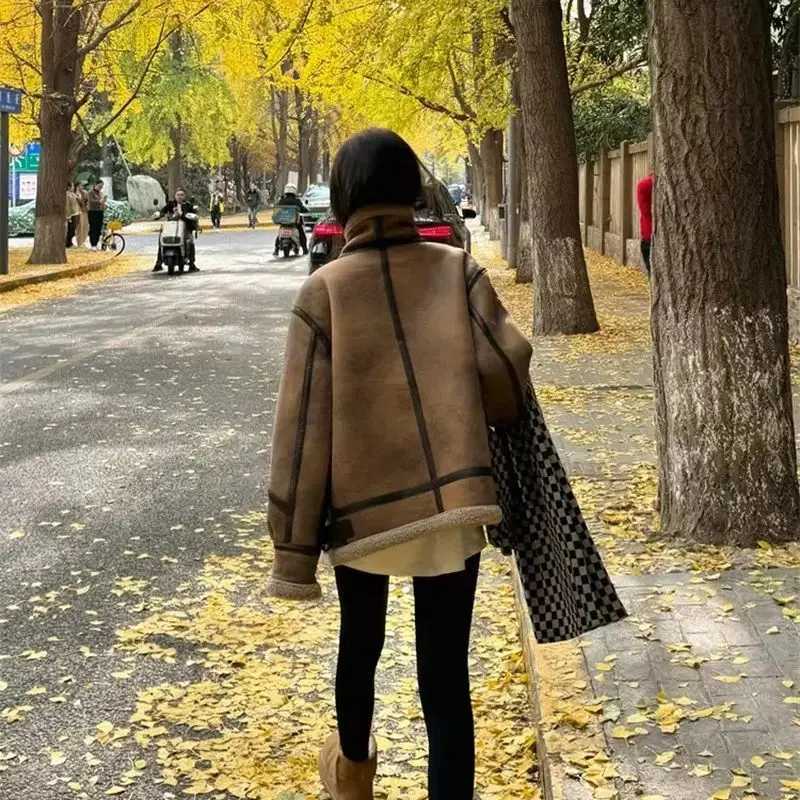 Leather and Lamb Wool Jacket for Women 2024 New Winter Suede Motorcycle Jacket Cotton Jacket for Both men and Women Commuting WFX241018