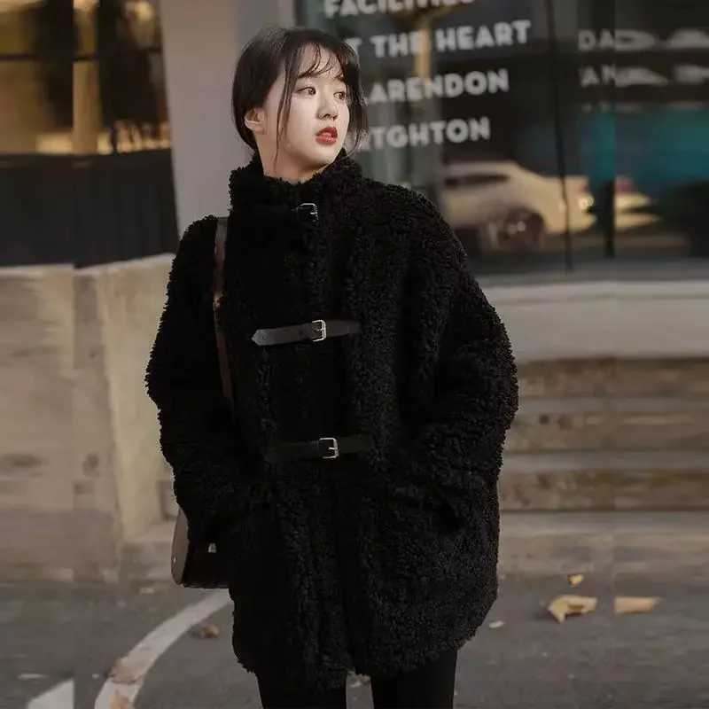 QNPQYX Winter Fashion Women Jackets Harajuku Lambs Wool Fleece Coats Streetwear Black White Oversized Hoodie Sweet Korean StyleX241018