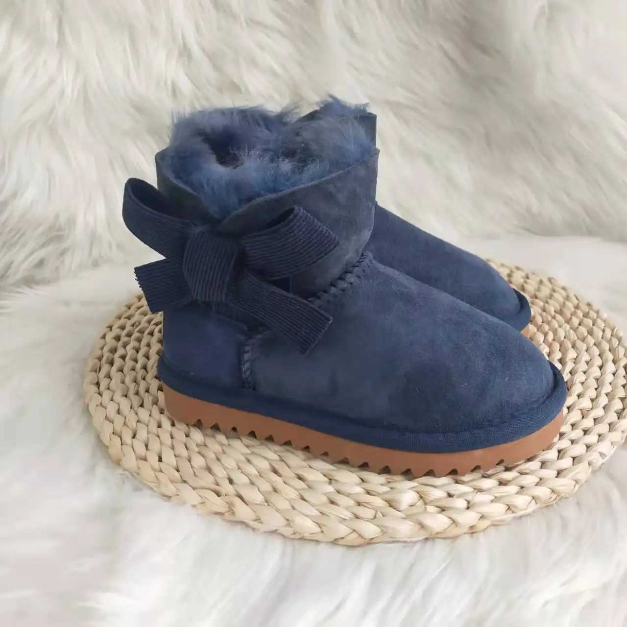 Boots Natural fur 2022 girls snow boots boys snow boots real sheep winter warm ldren shoes wool Botas children zapatos J241015