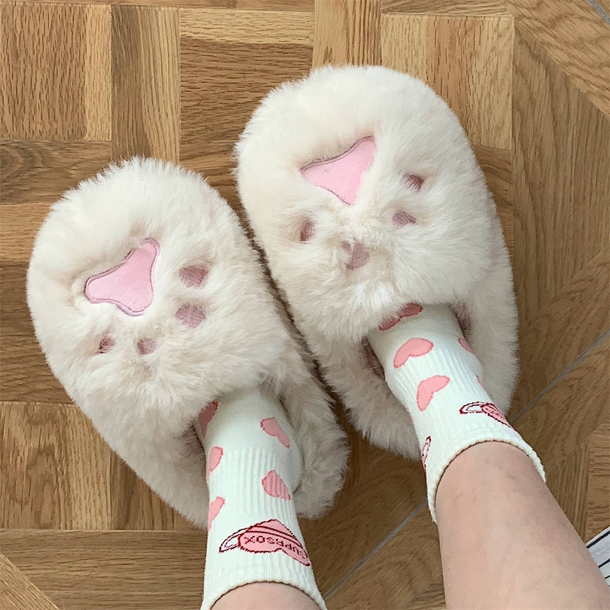 2025 New Indoor Soft And Cute Girl Designer Heart Shaped Cat Claw Cotton Slippers Winter Home Warmth Plush Shoes Women's Free Delivery