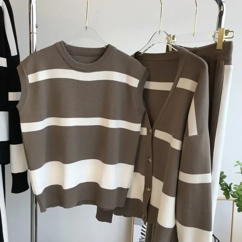Knitwears Cardigan Striped Sweater Vest knit Wide Leg Pants Outfits Casual Knitted 3 Piece Sets Korean Fashion Loose Ensemble 241017