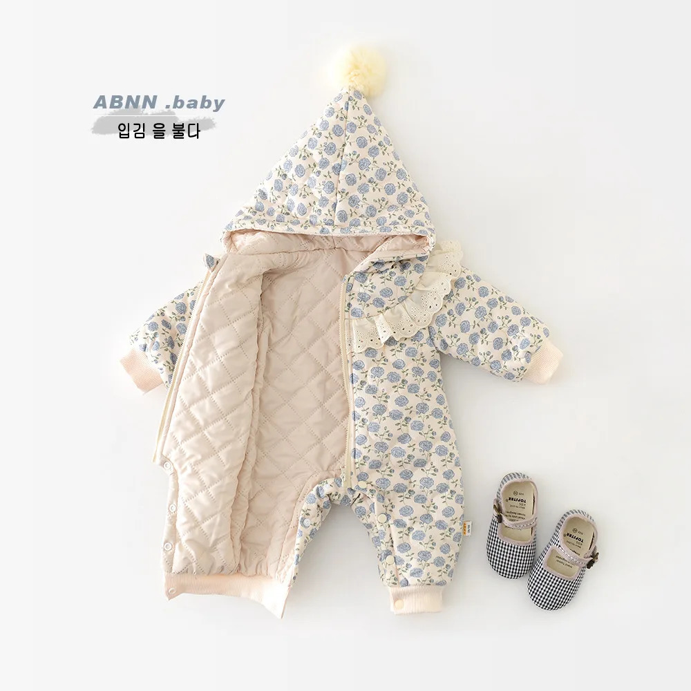 Winter Baby Girls Jumpsuit Lace Floral Cotton Padded Warm Hooded born Girls Bodysuit Pointed Hat Infant Girls Rompers 241008