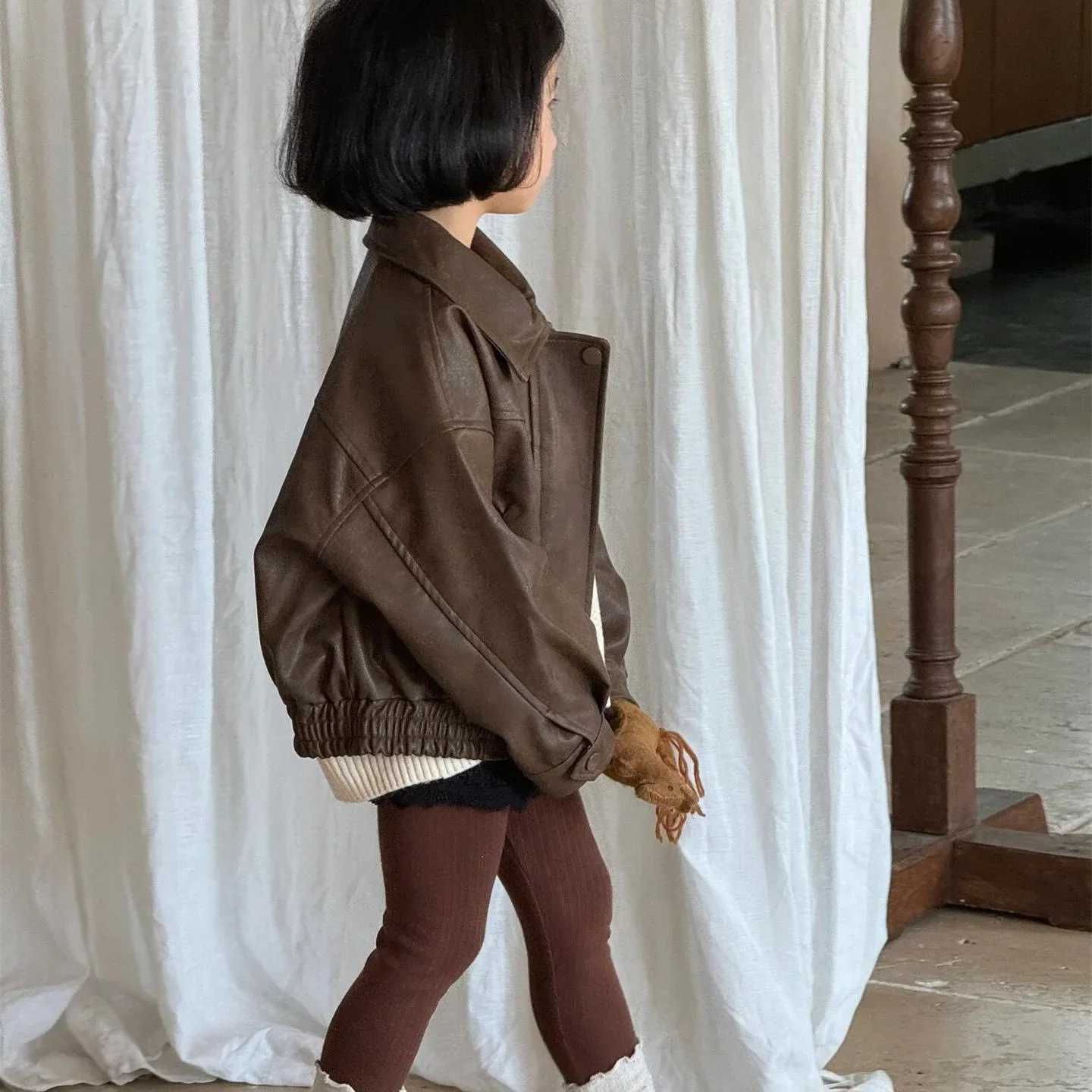 Autumn New Korean Childrens Clothing Girls Jacket Retro Coffee Short Leather Jacket Boutique Clothing Minimalist Style M241018