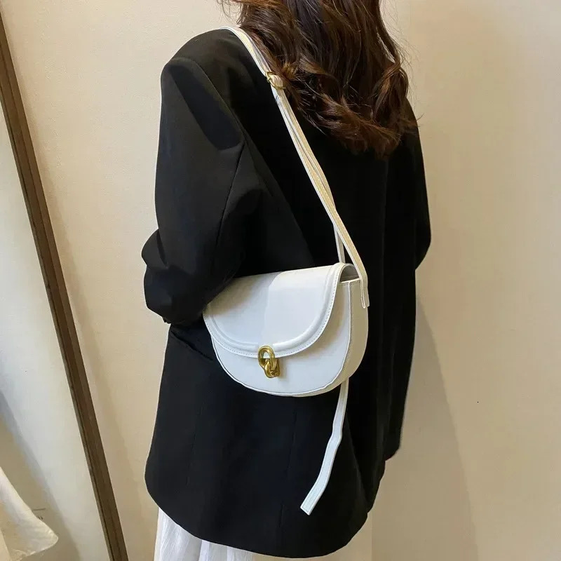 2024 Trend er PU Leather Shoulder Bag Womens Handbag and Wallet Top Trend Saddle Small Cross Body Bag241018
