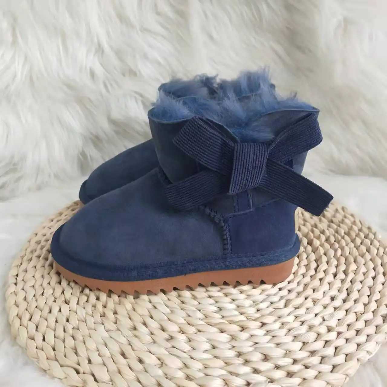 Boots Natural fur 2022 girls snow boots boys snow boots real sheep winter warm ldren shoes wool Botas children zapatos J241015