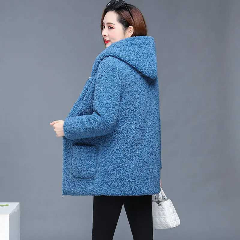 Middle-aged Elderly Womens Lamb Wool Coat 2022 New Winter Velvet Thicken Grain fleece Jacket Women Loose Hooded Female OuterweX241018