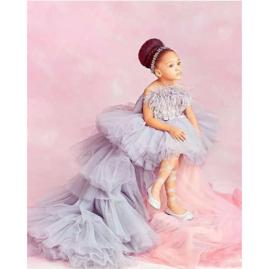 Lace 2022 Appliqued New High Low Wer Girl Dresses For Wedding Tiered Skirts Little Girls Pageant Dress Feather First Holy Communion Gowns Pro232 s