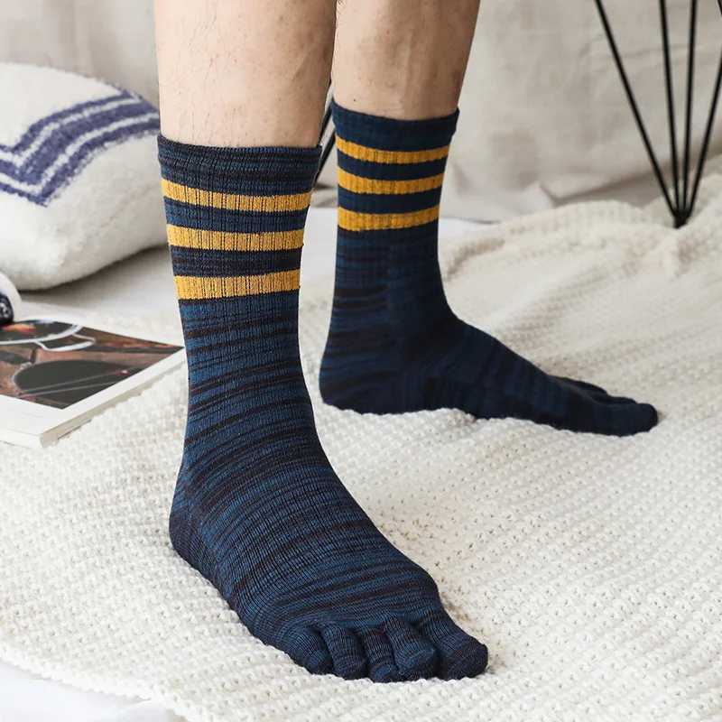 Men's Socks 5 Pairs Man Sport Toe Socks Cotton Striped Colorful Compression Sweat-Absorbing Deodorant Fitness Travel 5 Finger Short Socks Y240830