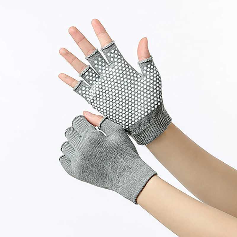 Womens Non slip Yoga Gloves Breathable Fitness Pilates Half Finger Gloves Sports Outdoor Cycling Fishing Exercise GlovesW241018