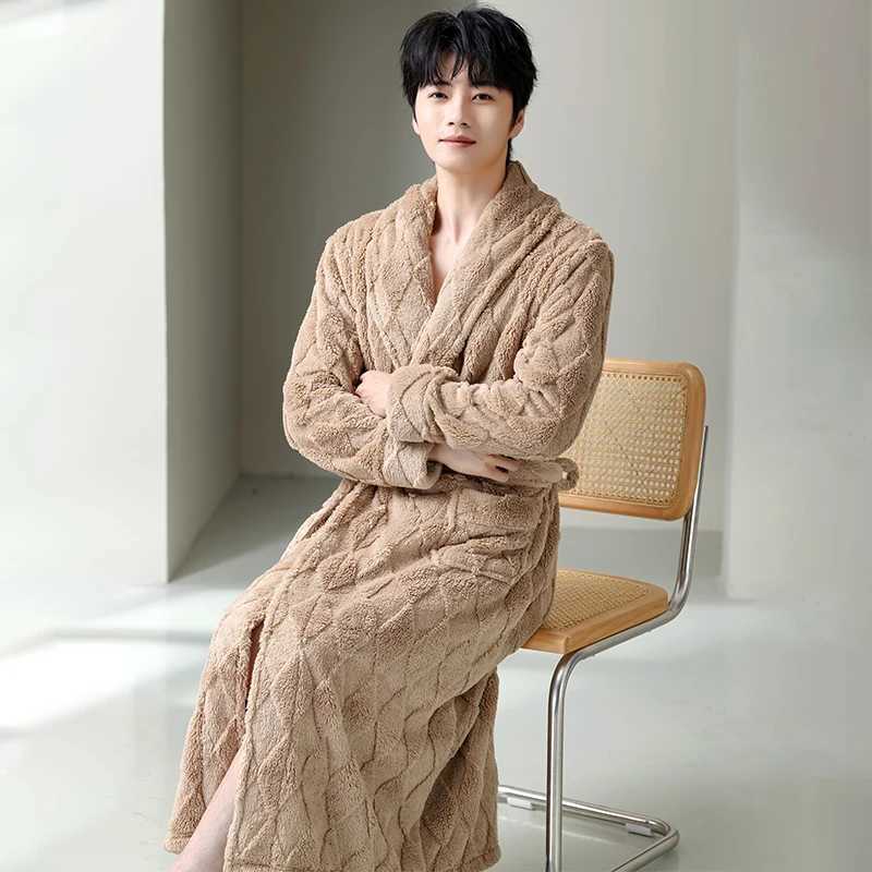 Autumn Winter Thickening Warm Flannel Bathrobe Men Dressing Gown Coral Fleece Bath Robe Male Sleepwear Nightgown Kimono HommeXJ241018