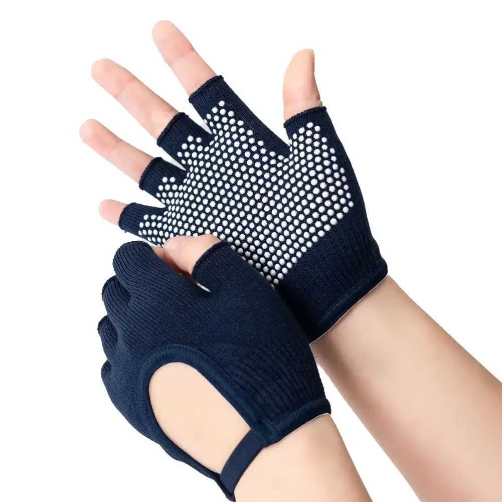 1 pair of female half finger naked yoga gloves anti slip and breathable fitness bike Pilates cotton multi-color Fa glovesW241018