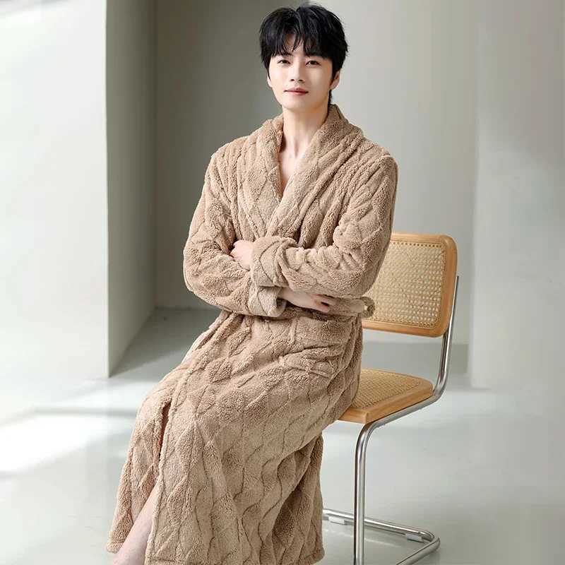 Autumn Winter New Long Nightgown for Men Coral Velvet Bathrobe Long Sleeve Pajamas for Men Thickened Flannel Bath Robe HomewearXJ241018