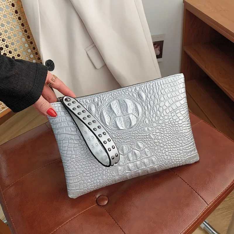 Fashion womens clutch bag PU leather envelope bag luxury wrist wallet soft designer womens handbag wholesale wallet Z241018