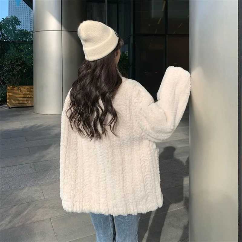 New Lamb Wool Thick Coat Womens Winter 2024 Korean Duffle Top Short Vertical Collar Cardigan Jacket Loose Parkas Casual OutwearX241018