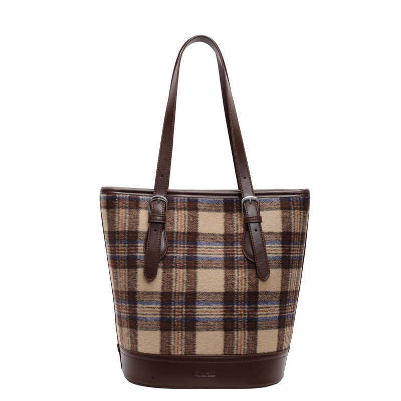 Autumn/Winter Bag Women Fashionable Woolen Checkered Bucket Bag Large Capacity Commuter Single Shoulder Underarm Bag 241015